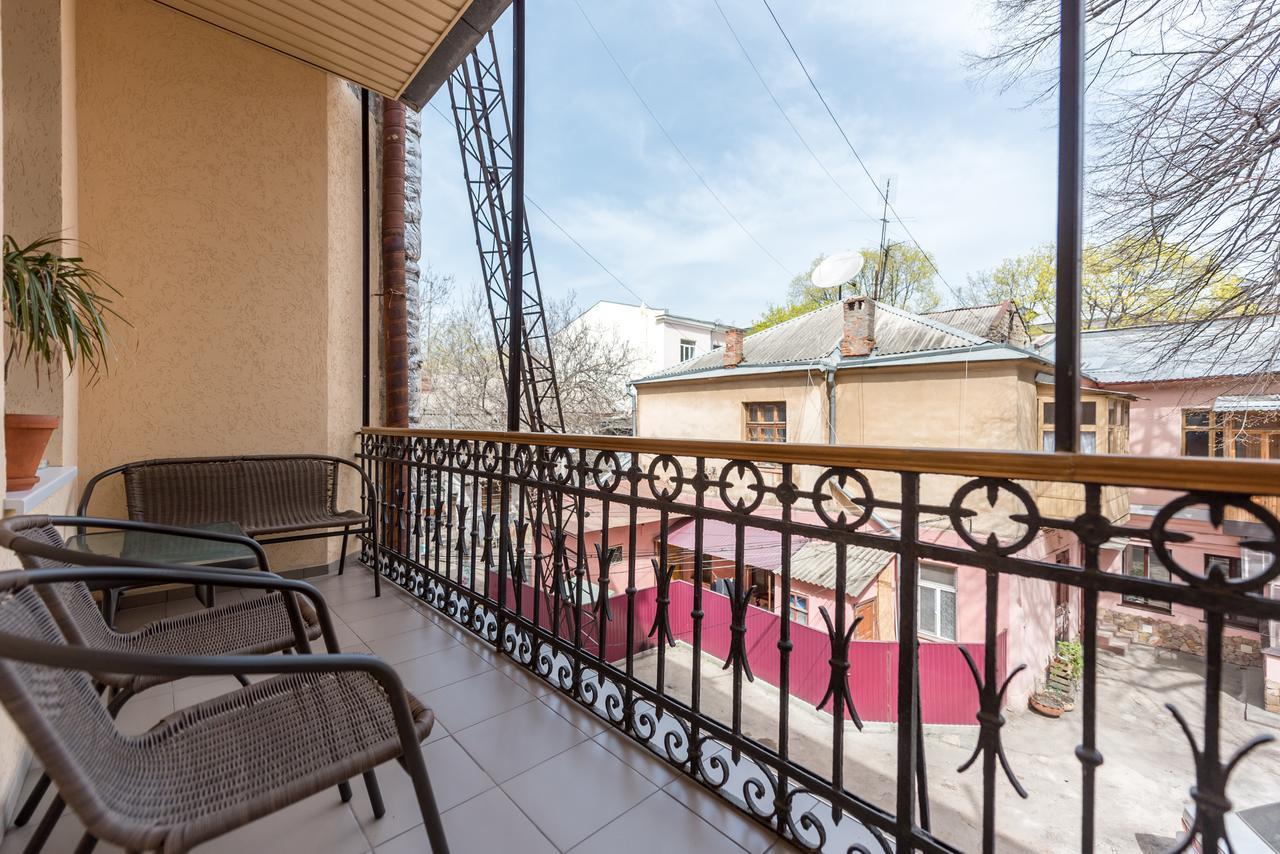 Studio Apartment In Center Of Odesa Dış mekan fotoğraf