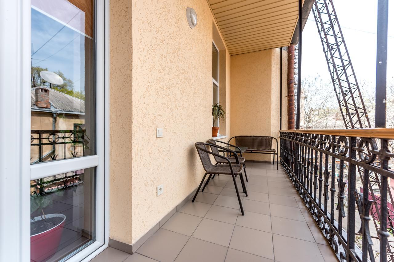 Studio Apartment In Center Of Odesa Dış mekan fotoğraf